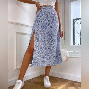 New Blue Floral Midi Skirt with Slit Size S
